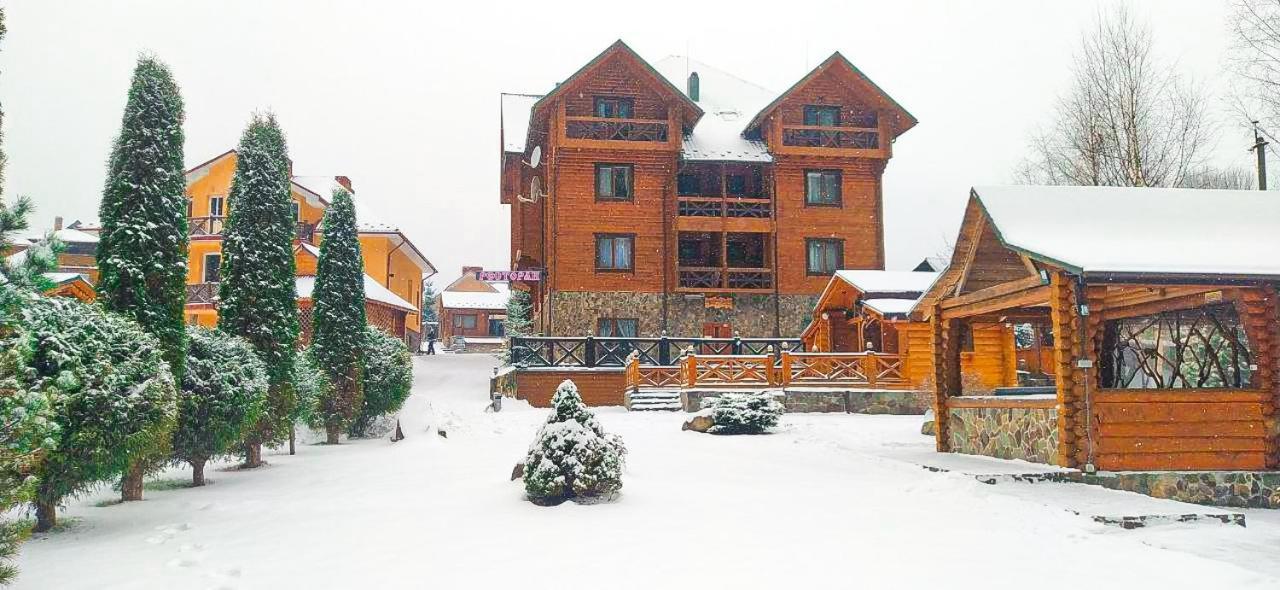 Forest House Tatariv Bagian luar foto